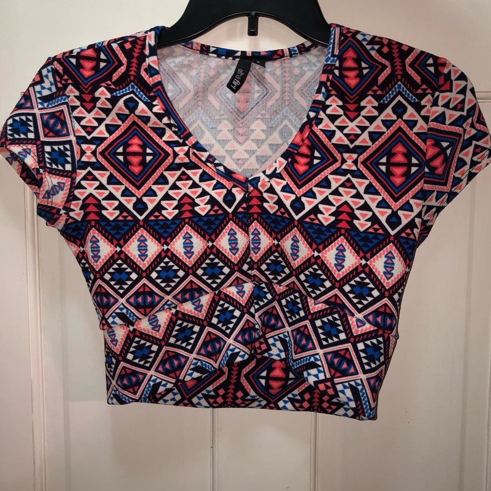 Coral and Blue T-Shirt Crop Top 🌷🦋